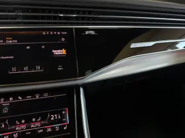 AUDI Q8 50 TDI quat. S LINE