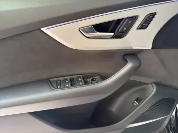 AUDI Q8 50 TDI quat. S LINE