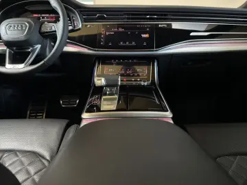 AUDI Q8 50 TDI quat. S LINE