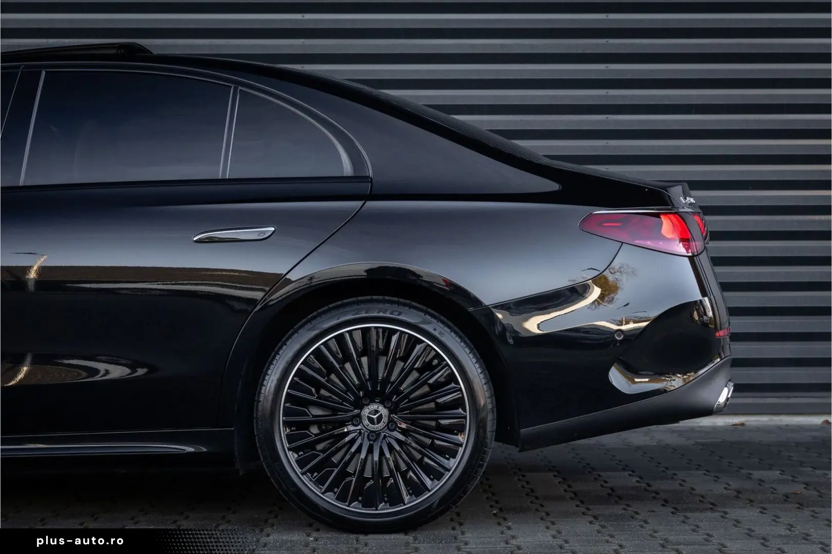 MERCEDES-BENZ E 450 d 4MATIC AMG Line -Night