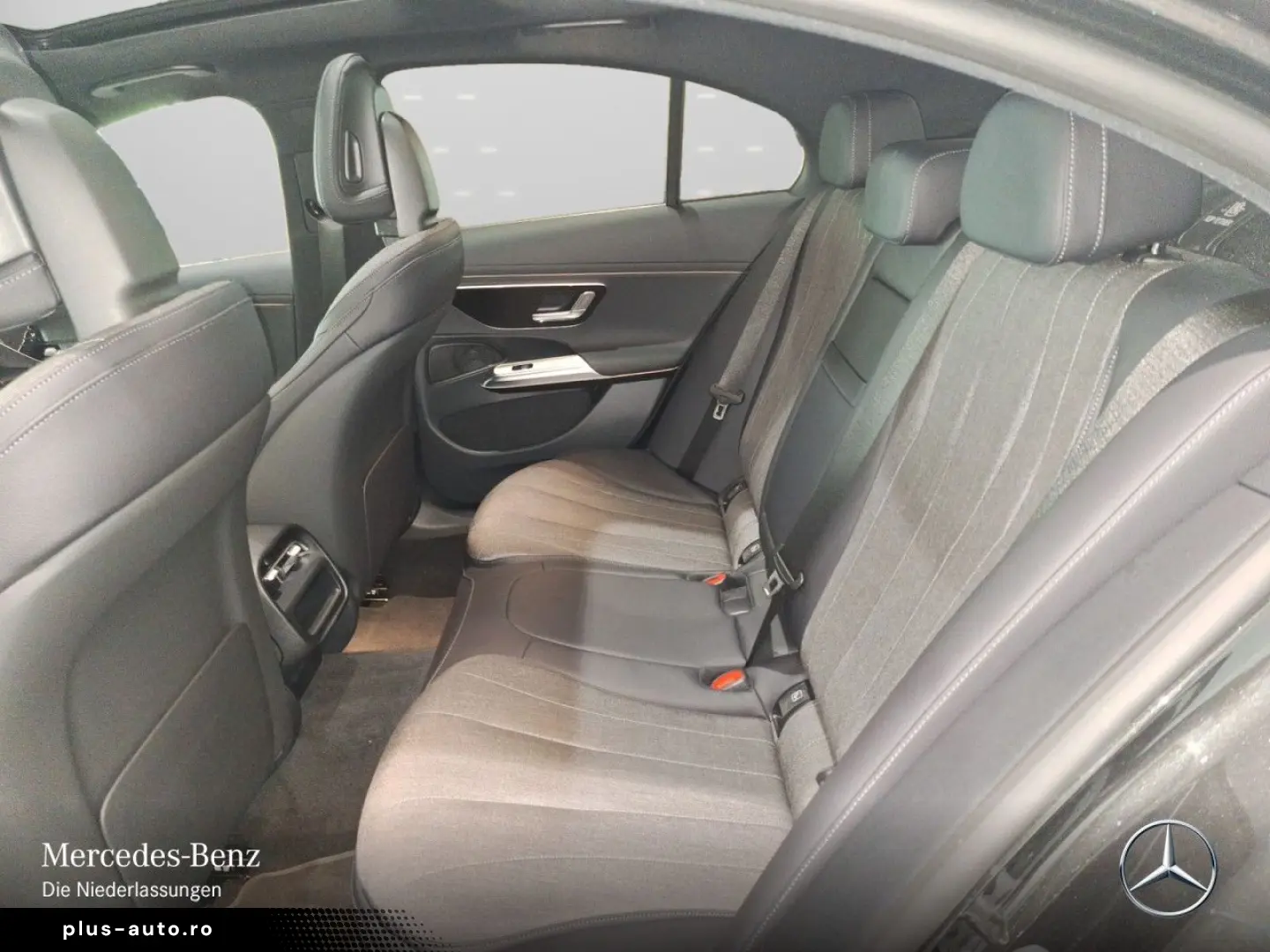 MERCEDES-BENZ E 220 d Lim Avantgarde Adv  Pano Digit