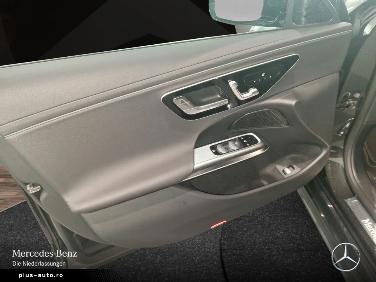 MERCEDES-BENZ E 220 d Lim Avantgarde Adv  Pano Digit