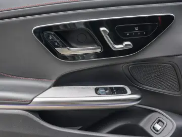 MERCEDES-BENZ COUPE CARBON