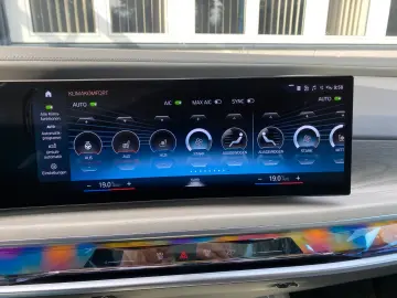 BMW i7 xDrive 60 Fond Entertainm Kristall NP188.430€