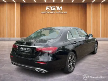 MERCEDES-BENZ E 220d Limousine Avantgarde LED Navi Kamera