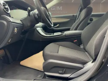 MERCEDES-BENZ E 220d Limousine Avantgarde LED Navi Kamera