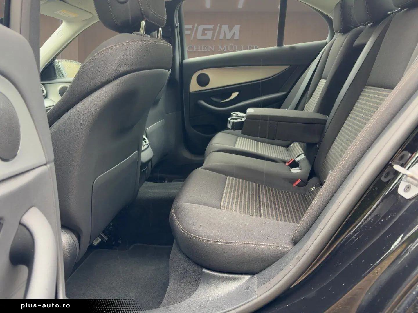 MERCEDES-BENZ E 220d Limousine Avantgarde LED Navi Kamera