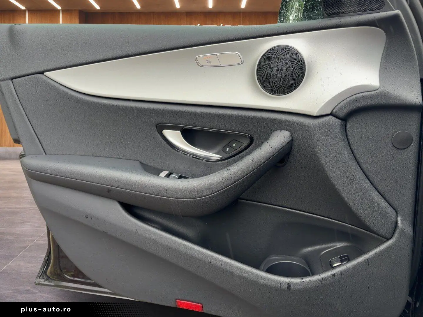 MERCEDES-BENZ E 220d Limousine Avantgarde LED Navi Kamera