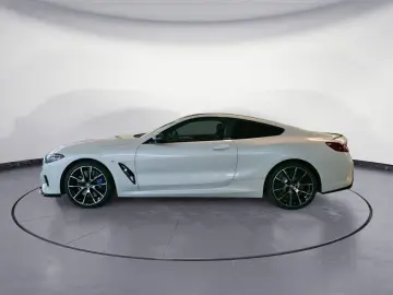 BMW M850i xDrive Coupe