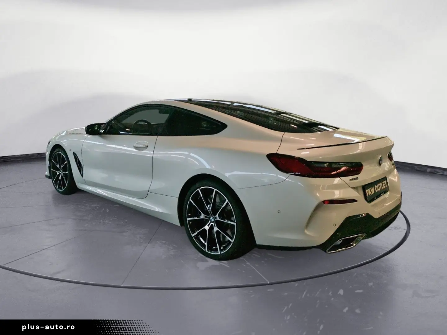 BMW M850i xDrive Coupe