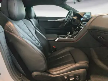 BMW M850i xDrive Coupe