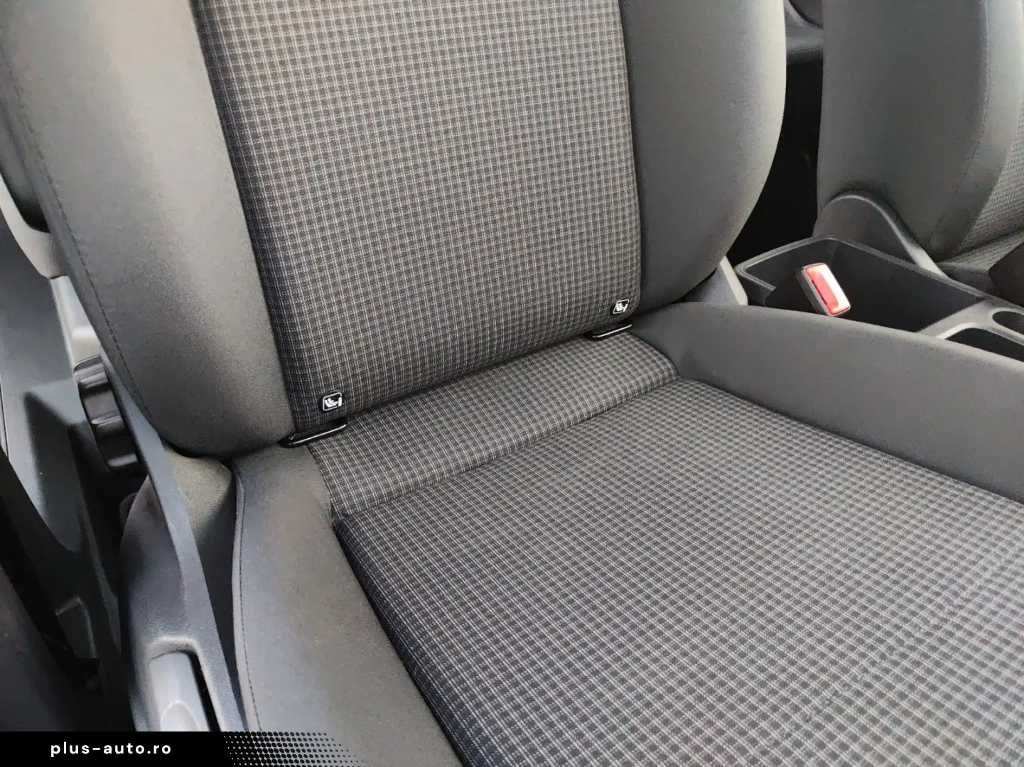 VW Caddy Maxi 2.0 TDI 7-Sitzer AHK ACC Standheizung