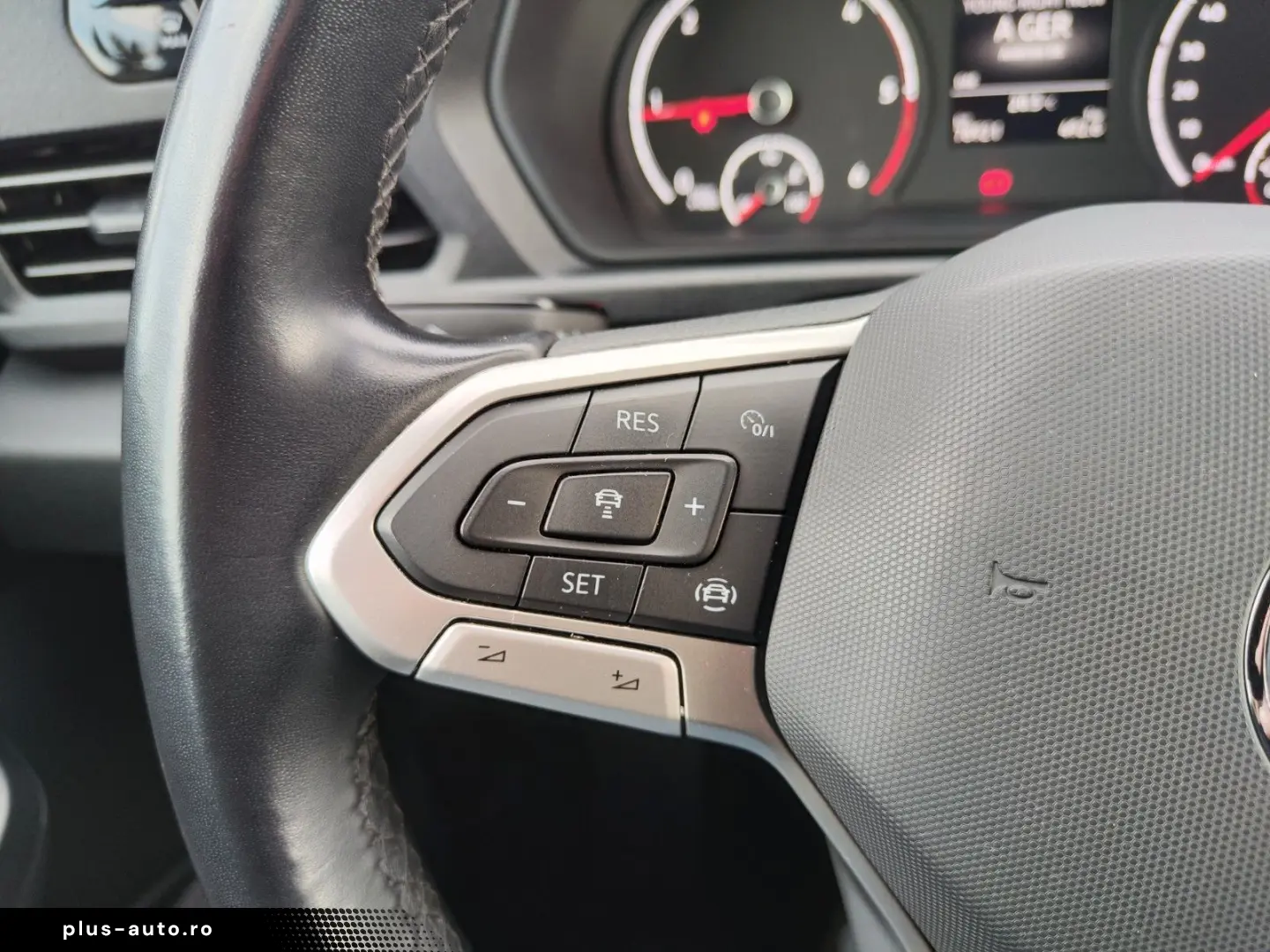 VW Caddy Maxi 2.0 TDI 7-Sitzer AHK ACC Standheizung