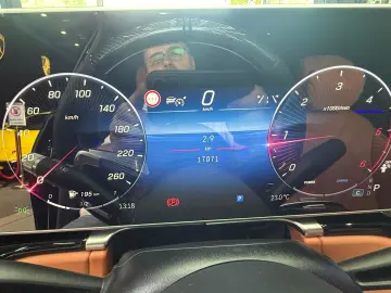 MERCEDES-BENZ S 450 d 4M PREM CHAUFFEUR-PAKET TV HUP…
