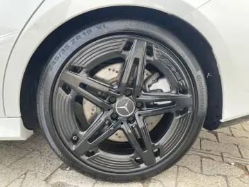 MERCEDES-BENZ CLA 35 AMG 4M Speedshift AMG Line Adva…