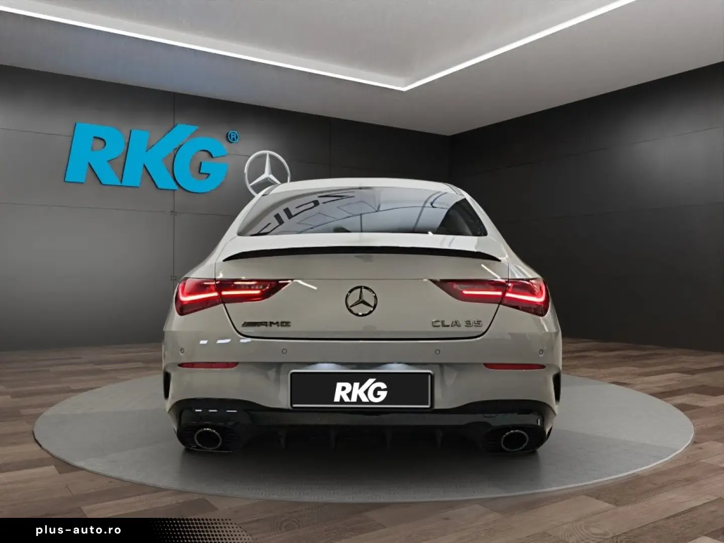 MERCEDES-BENZ CLA 35 AMG 4M NIGHT PANO DISTRONIC MEMORY 360