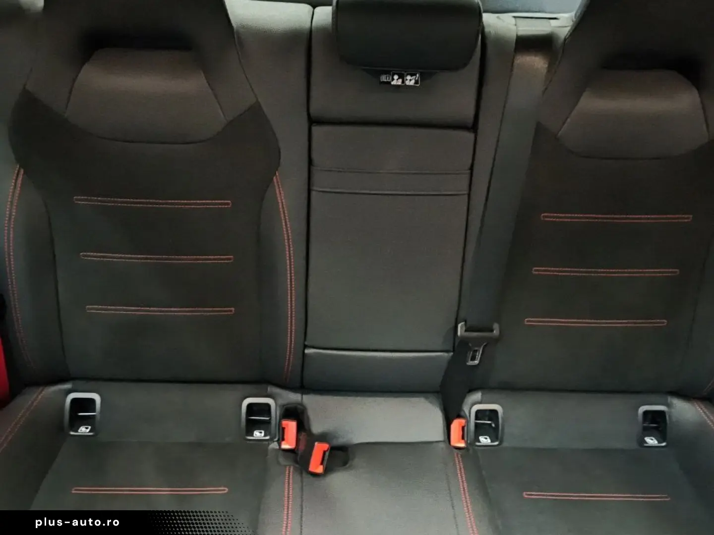 MERCEDES-BENZ CLA 35 AMG 4M NIGHT PANO DISTRONIC MEMORY 360