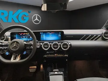 MERCEDES-BENZ CLA 35 AMG 4M NIGHT PANO DISTRONIC MEMORY 360
