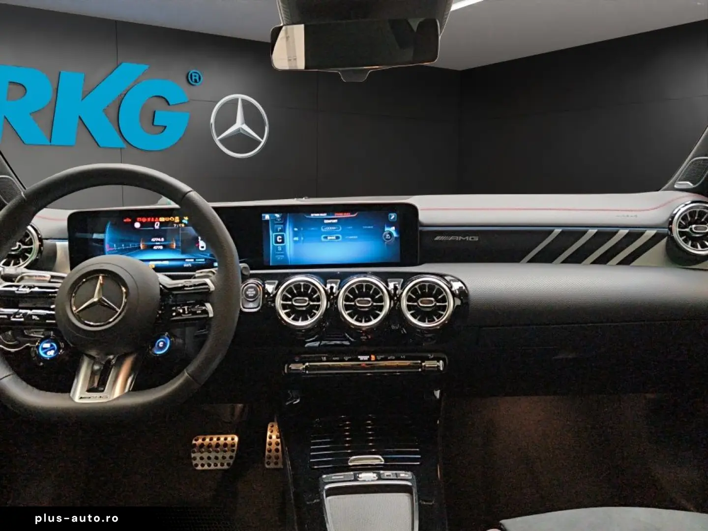 MERCEDES-BENZ CLA 35 AMG 4M NIGHT PANO DISTRONIC MEMORY 360