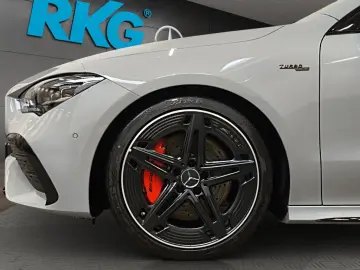 MERCEDES-BENZ CLA 35 AMG 4M NIGHT PANO DISTRONIC MEMORY 360
