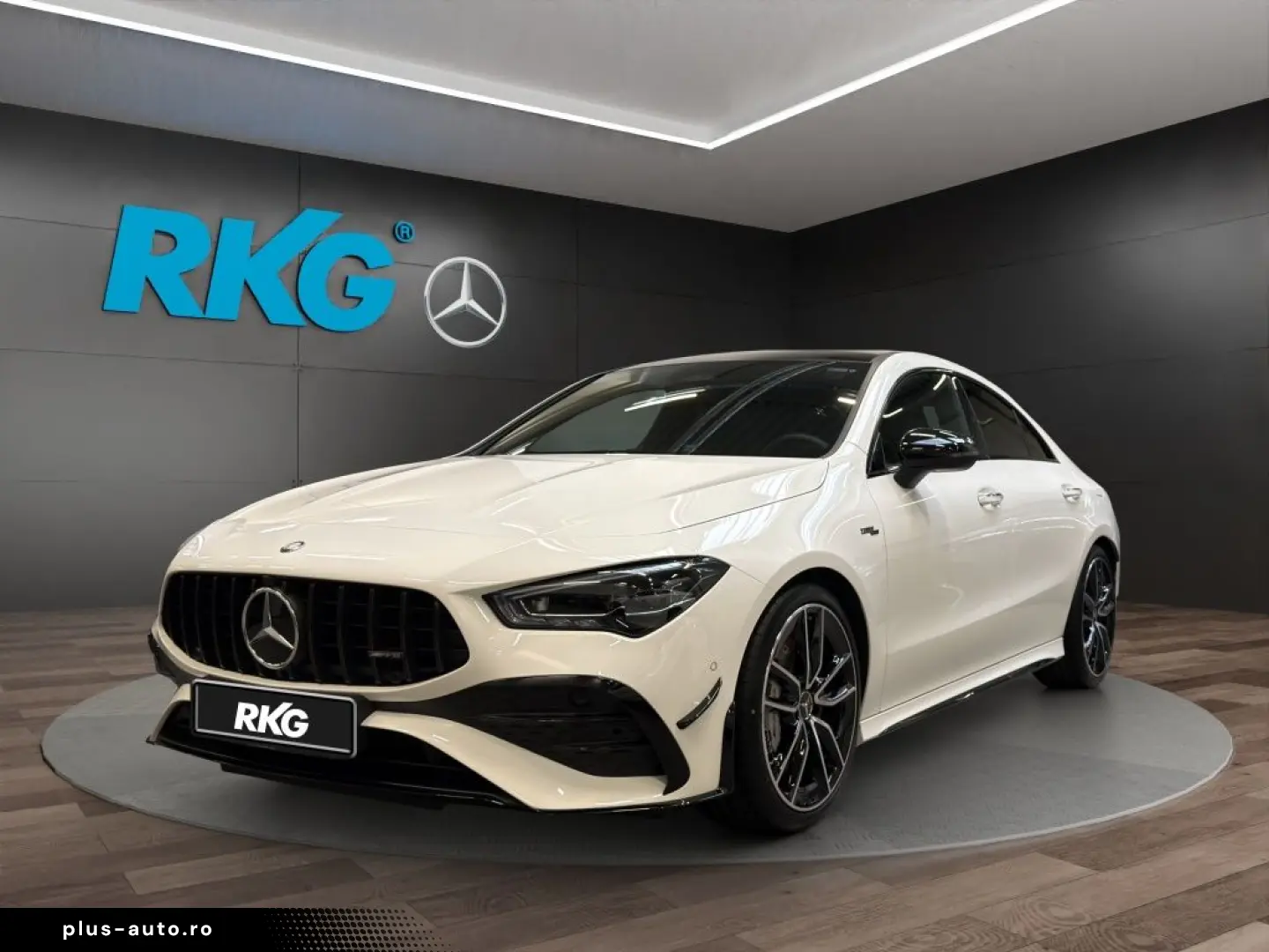 MERCEDES-BENZ CLA 35 AMG 4M NIGHT AERO PANO DISTRONIC KAMERA