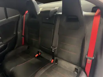 MERCEDES-BENZ CLA 35 AMG 4M NIGHT AERO PANO DISTRONIC KAMERA