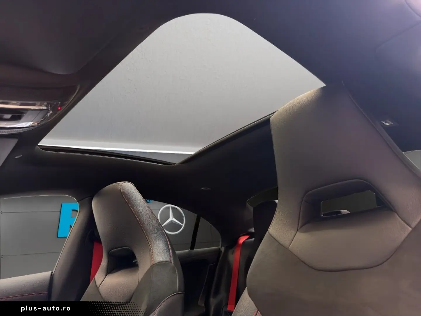 MERCEDES-BENZ CLA 35 AMG 4M NIGHT AERO PANO DISTRONIC KAMERA