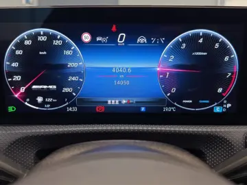 MERCEDES-BENZ CLA 35 AMG 4M NIGHT AERO PANO DISTRONIC KAMERA