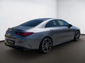 MERCEDES-BENZ AMG CLA 35 4M Coupé PANO BURMESTER AMG…