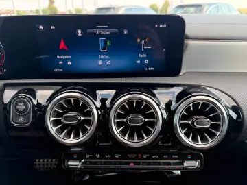 MERCEDES-BENZ CLA 45 S AMG Pano Burm Memory Distr HUD 360