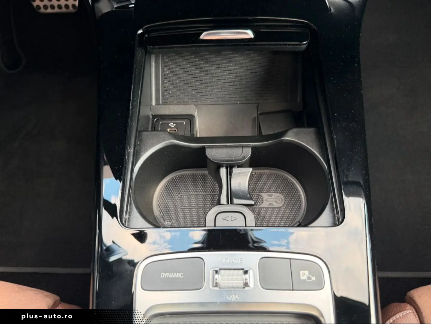MERCEDES-BENZ CLA 45 S AMG Pano Burm Memory Distr HUD 360