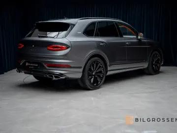 BENTLEY Bentayga 4.0 V8 First Edition Mulliner Blackline