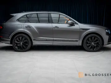 BENTLEY Bentayga 4.0 V8 First Edition Mulliner Blackline