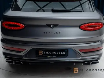 BENTLEY Bentayga 4.0 V8 First Edition Mulliner Blackline