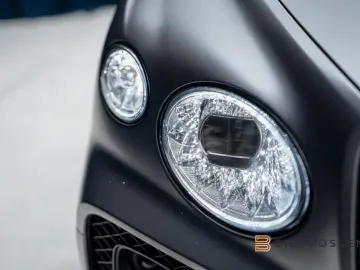 BENTLEY Bentayga 4.0 V8 First Edition Mulliner Blackline