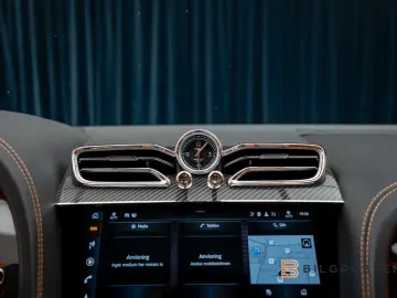 BENTLEY Bentayga 4.0 V8 First Edition Mulliner Blackline