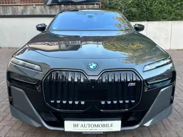 BMW i7 M70 xDrive PANO-SKY B&W Fond-TV Executive