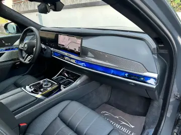 BMW i7 M70 xDrive PANO-SKY B&W Fond-TV Executive