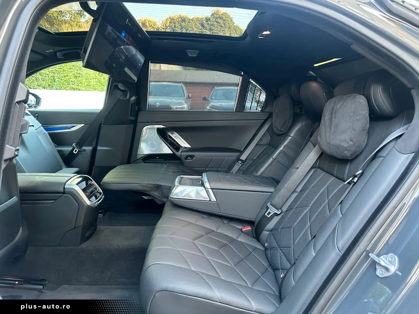 BMW i7 M70 xDrive PANO-SKY B&W Fond-TV Executive
