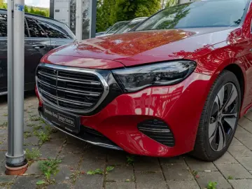MERCEDES-BENZ E 300 e Exclusive DIGITAL 360 Pano HUD AHK 360
