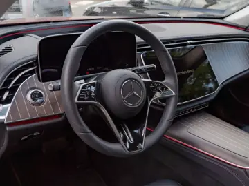 MERCEDES-BENZ E 300 e Exclusive DIGITAL 360 Pano HUD AHK 360