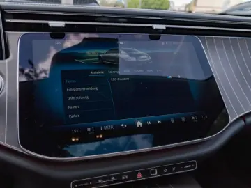 MERCEDES-BENZ E 300 e Exclusive DIGITAL 360 Pano HUD AHK 360