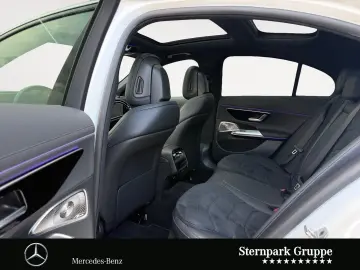 MERCEDES-BENZ E 220 d AMG Distro Pano Night SUPER 36…