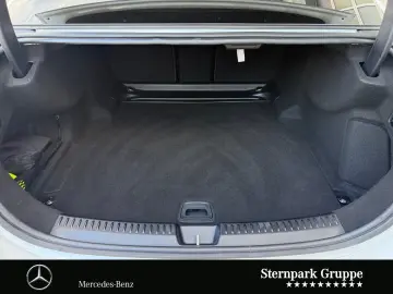 MERCEDES-BENZ E 220 d AMG Distro Pano Night SUPER 36…