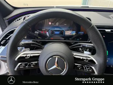 MERCEDES-BENZ E 220 d AMG Distro Pano Night SUPER 36…