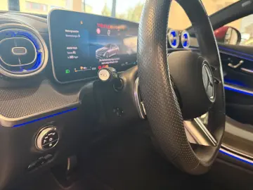MERCEDES-BENZ CLE 200 Coupé AMG PANO MEMORY HuD 360 …