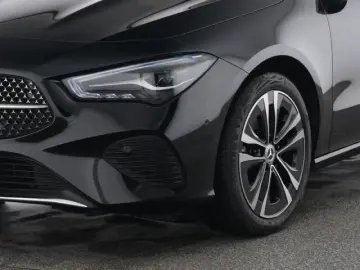 MERCEDES-BENZ CLA 180 Coupé Progressive Advance Pano…