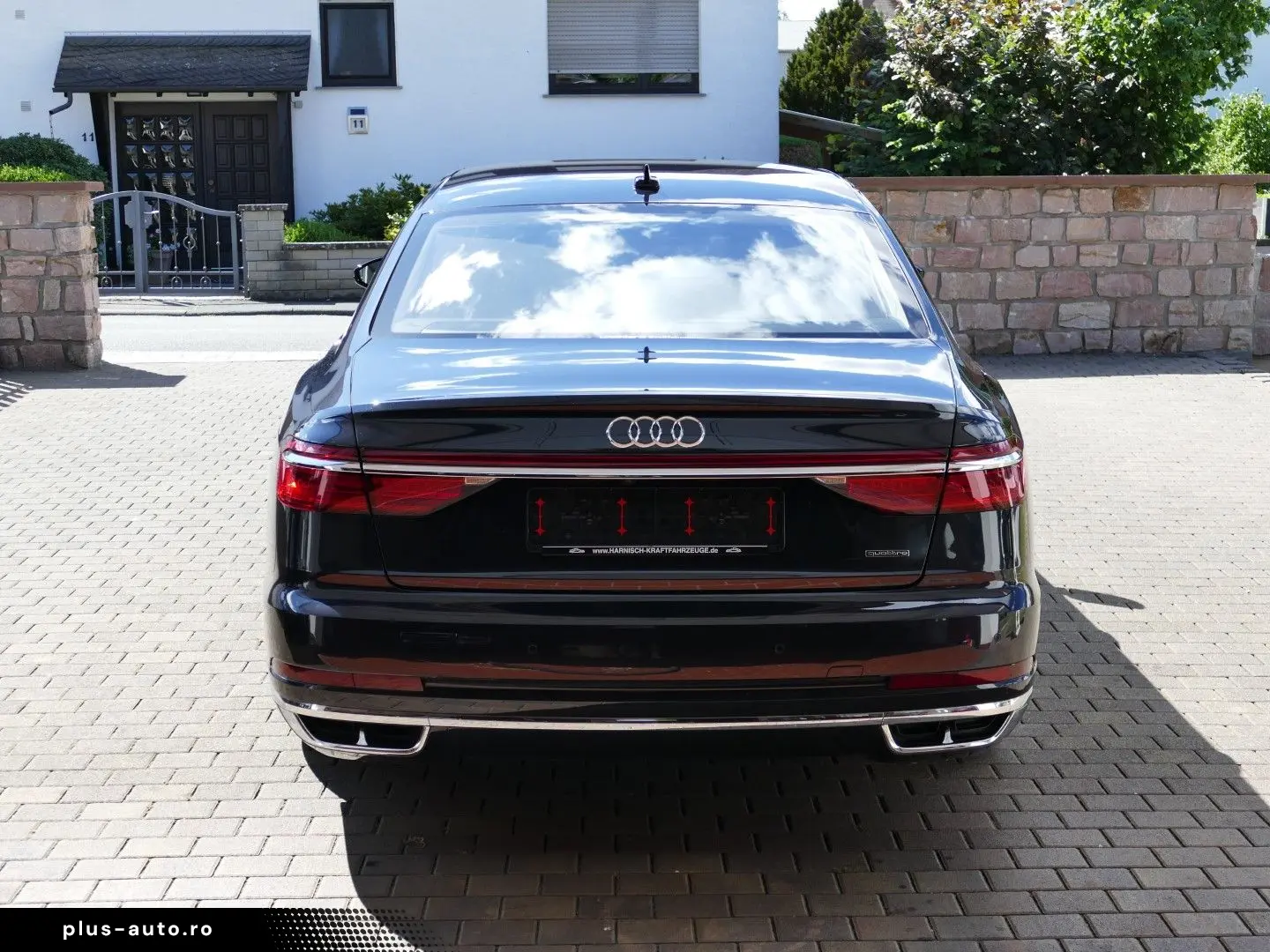 AUDI A8 L 60 TFSI 4.0 V8 quattro   Standhzg TV Matrix