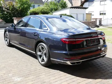 AUDI A8 L 60 TFSI 4.0 V8 quattro   Standhzg TV Matrix