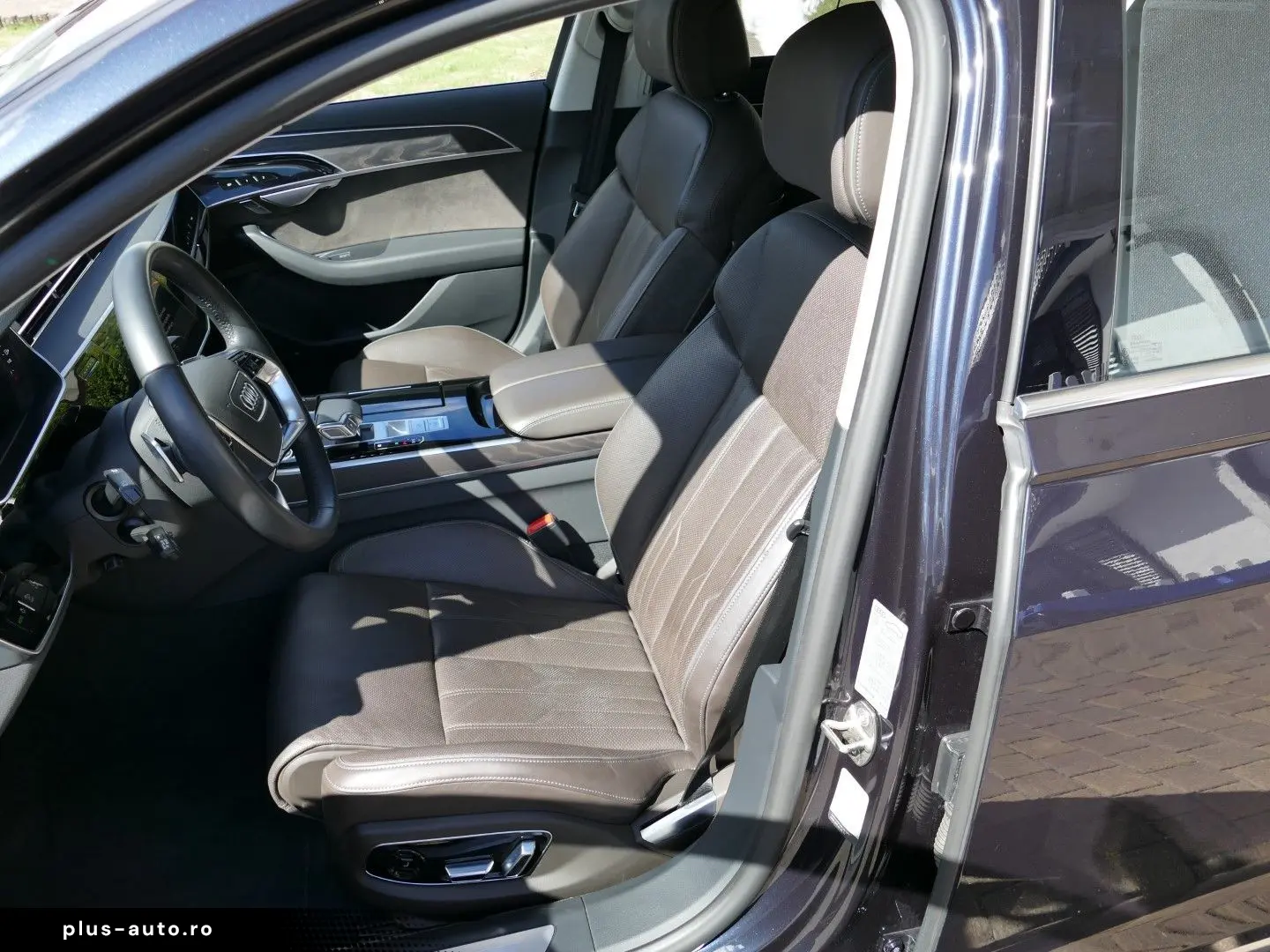 AUDI A8 L 60 TFSI 4.0 V8 quattro   Standhzg TV Matrix